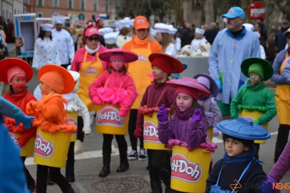 toro carnaval ni&ntilde;os desfile_16