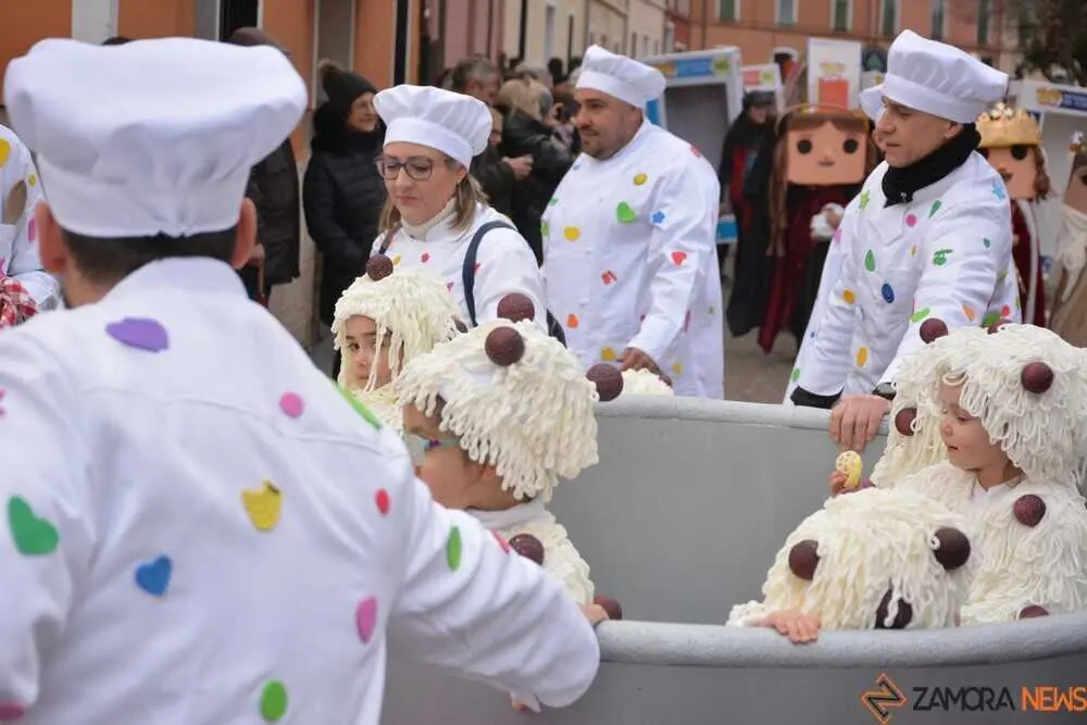 toro carnaval ni&ntilde;os desfile_23