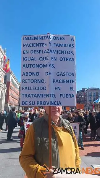 Zamora presente en la manifiestaci&oacute;n de la Sanidad en Valladolid  _22