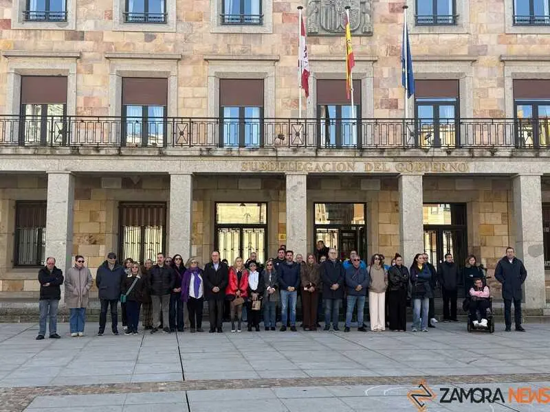 minuto de silencio en Zamora 