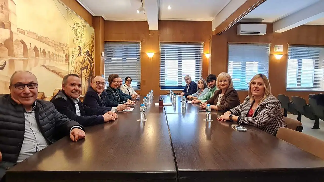 Encunetro PP de Zamora con la C&aacute;mara de Comercio e Industria de Zamora