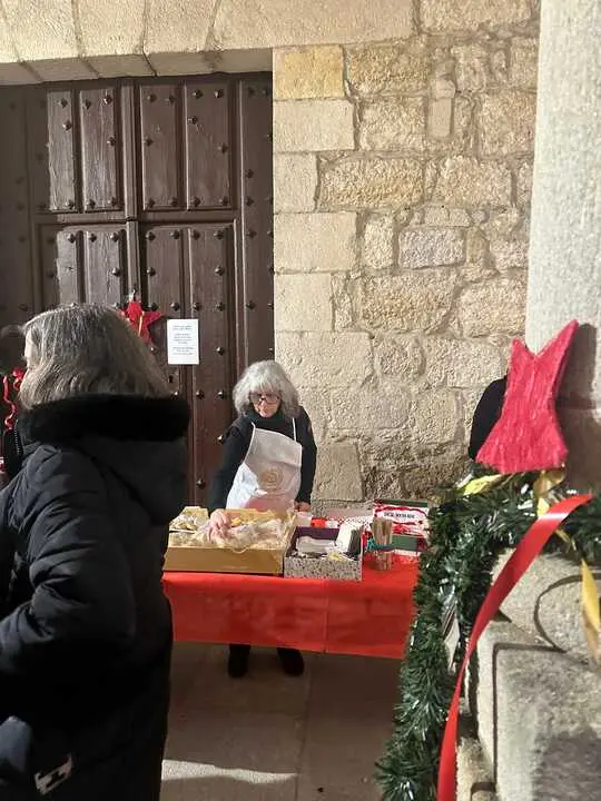 Merienda solidaria Luz y Vida a favor de AZAYCA