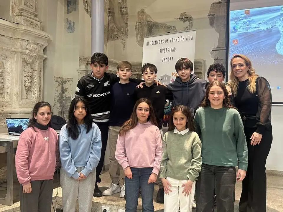 Alumnos del Colegio Sagrado Coraz&oacute;n de Jes&uacute;s -Amor de Dios que han participado en el v&iacute;deo