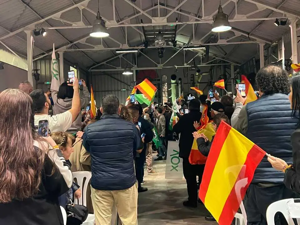 Mitin Vox Zamora Santiago Abascal y Carlos Poll&aacute;n _12