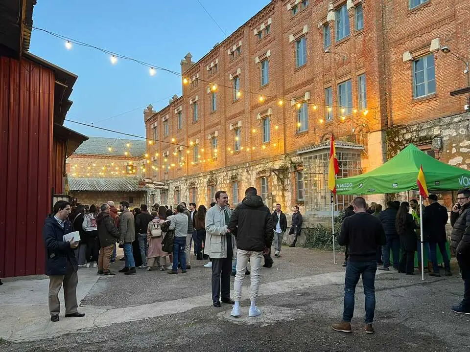Mitin Vox Zamora Santiago Abascal y Carlos Poll&aacute;n _13