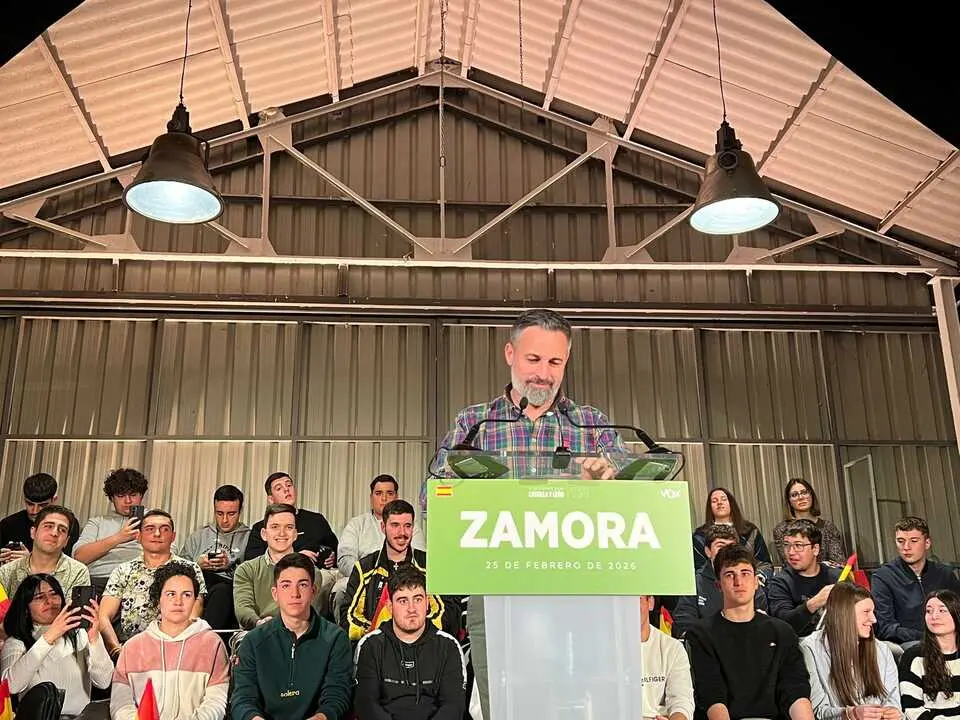 Mitin Vox Zamora Santiago Abascal y Carlos Poll&aacute;n _21