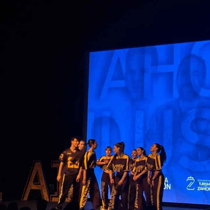 Actuaci&oacute;n de Sals&oacute;n