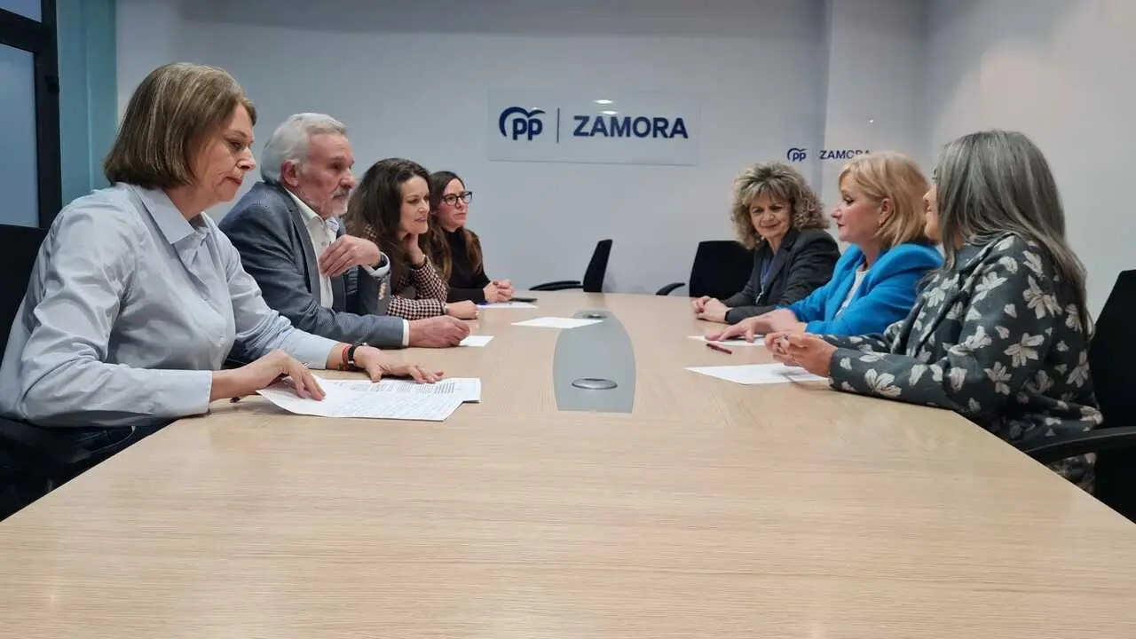 PP reuni&oacute;n responsables del &aacute;mbito sanitario