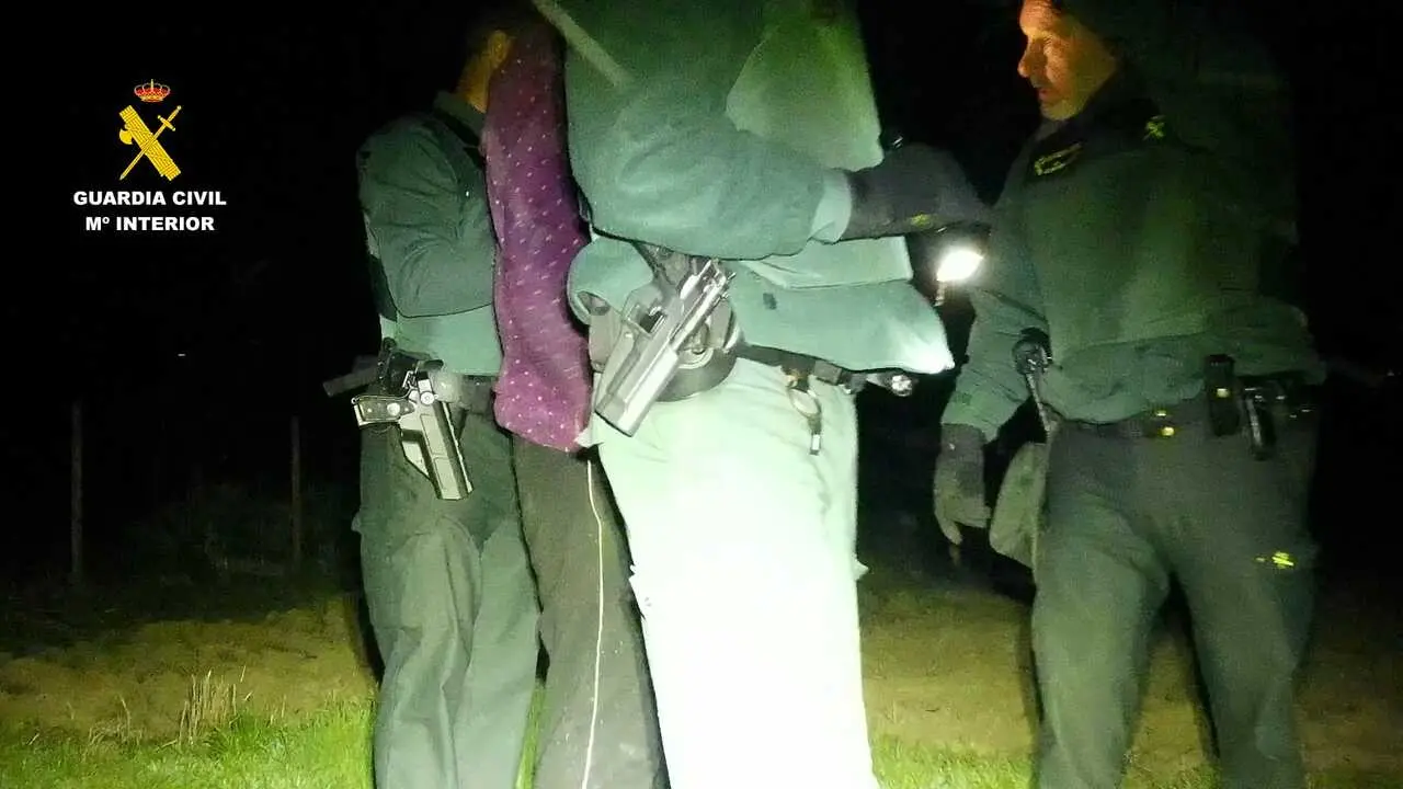 La Guardia Civil con el hombre desaparecido