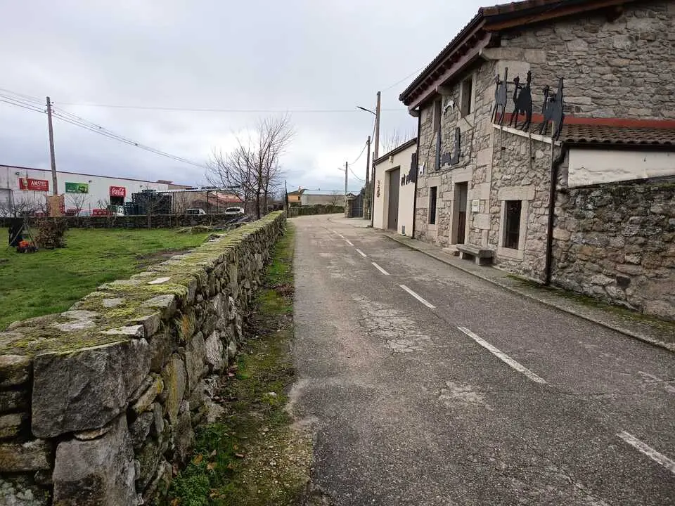 Traves&iacute;a Luelmo y Torregamones