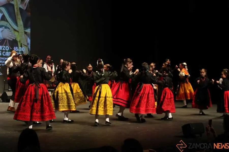 Festival Infantil de Folclore Do&ntilde;a Urraca_4