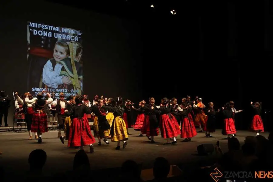 Festival Infantil de Folclore Do&ntilde;a Urraca_8