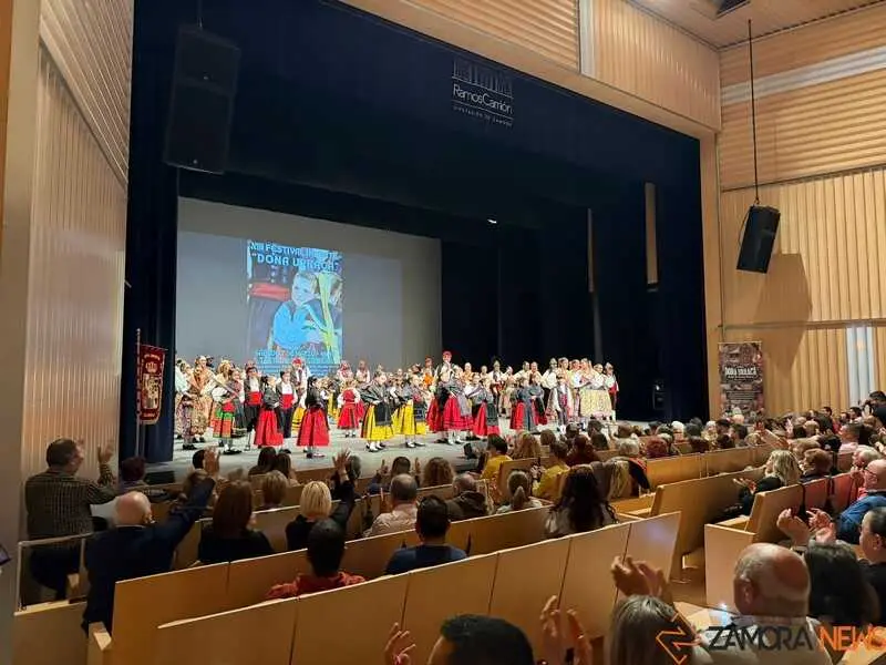 Festival Infantil de Folclore Do&ntilde;a Urraca_14