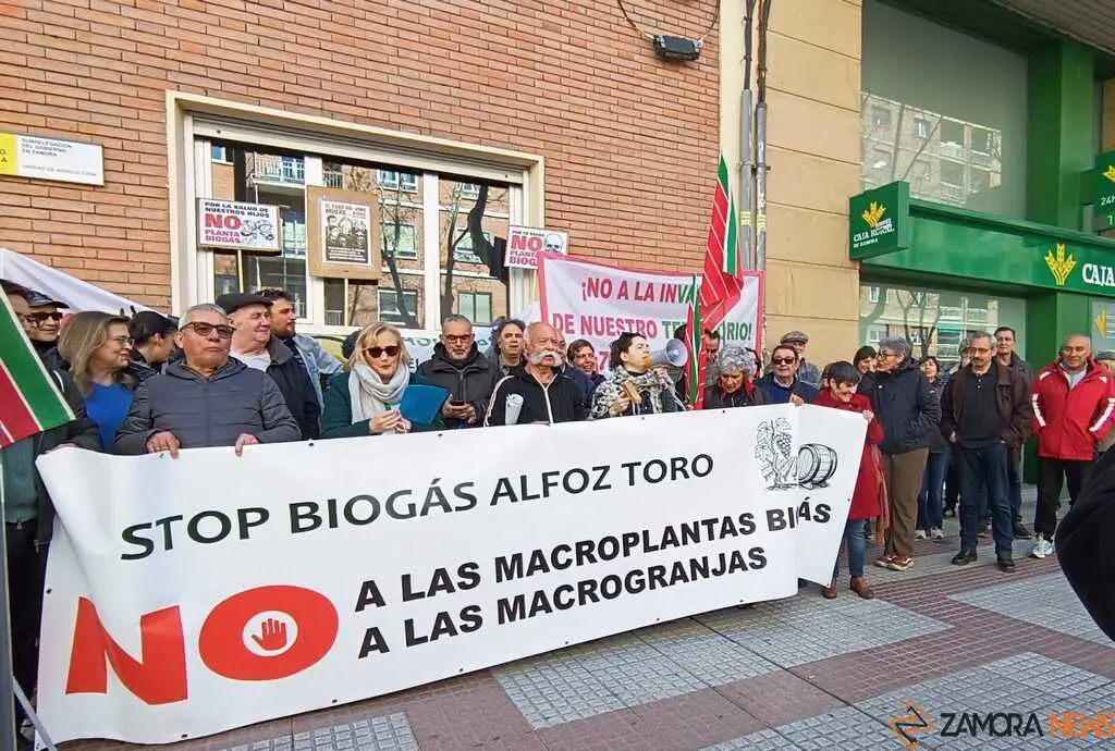 Protesta Stop Biog&aacute;s Toro en Zamora _2