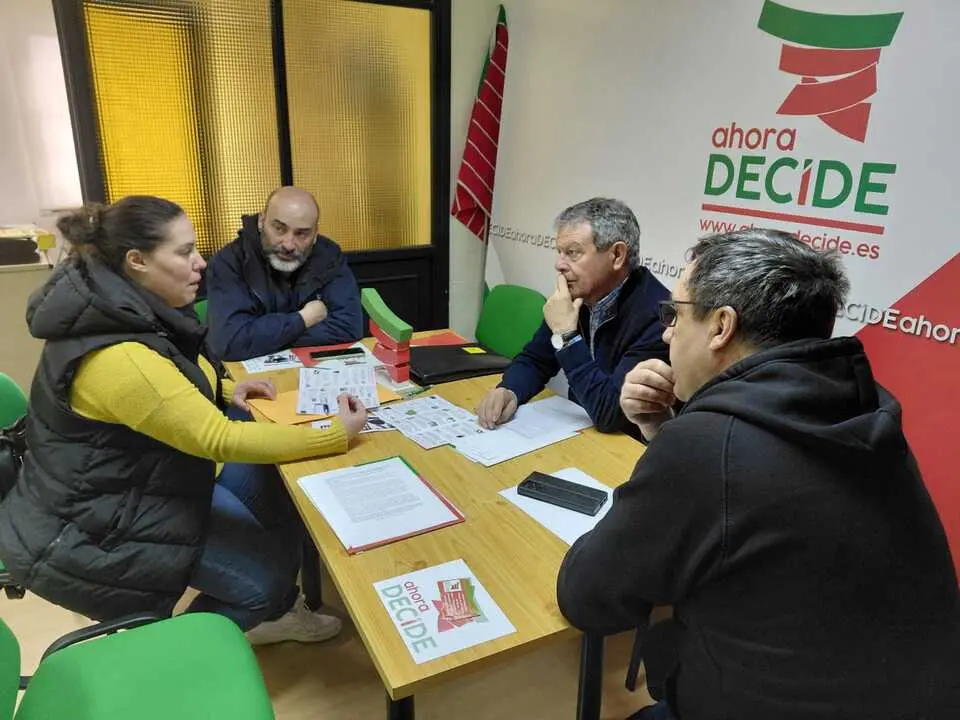 Ahora Decide en la reuni&oacute;n con Opas