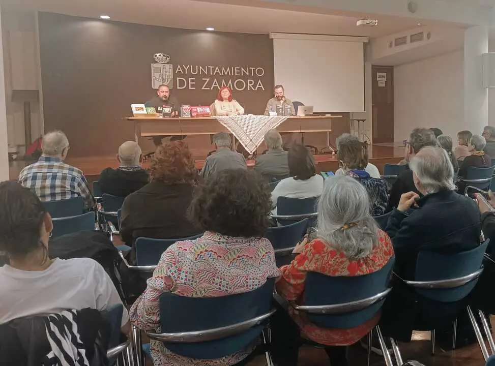 Presentaci&oacute;n del libro en la Alh&oacute;ndiga