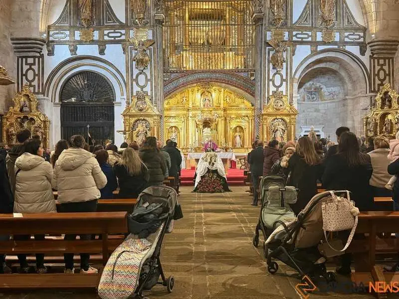 rito de entrada Nuevos Hermanos Santo Entierro _14