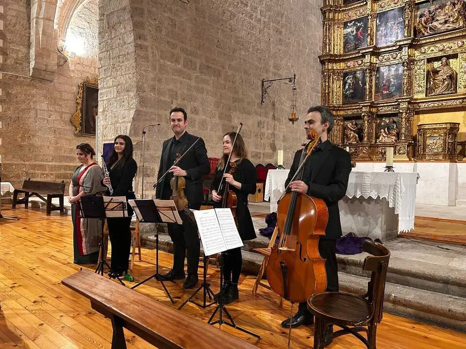 Portico Musical Toro Longinus