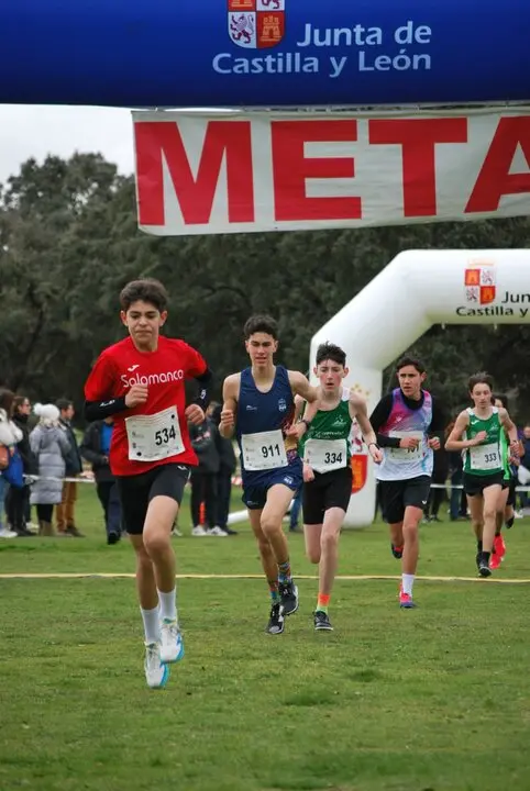 C CADETE MASCULINO. ADRIAN B.