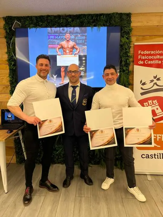 Rub&eacute;n Prieto y Juan Carlos Seronero con sus premios