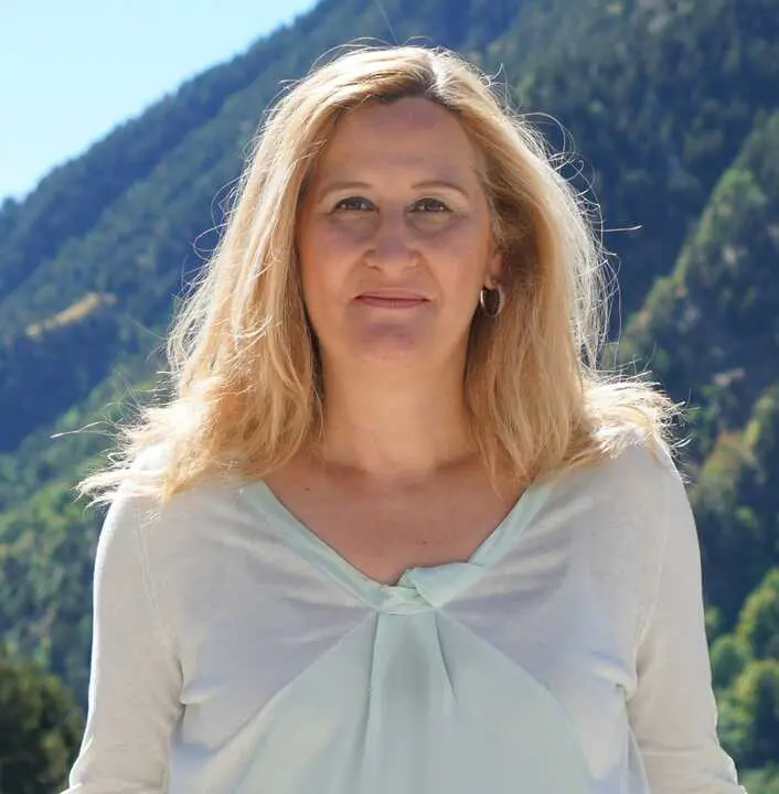 Luz_Gab&aacute;s_Escritora_2017