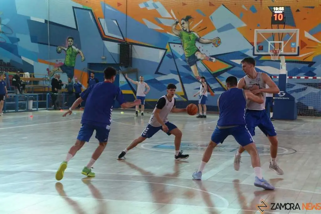 CB Zamora entrenamiento a puertas abiertas _3