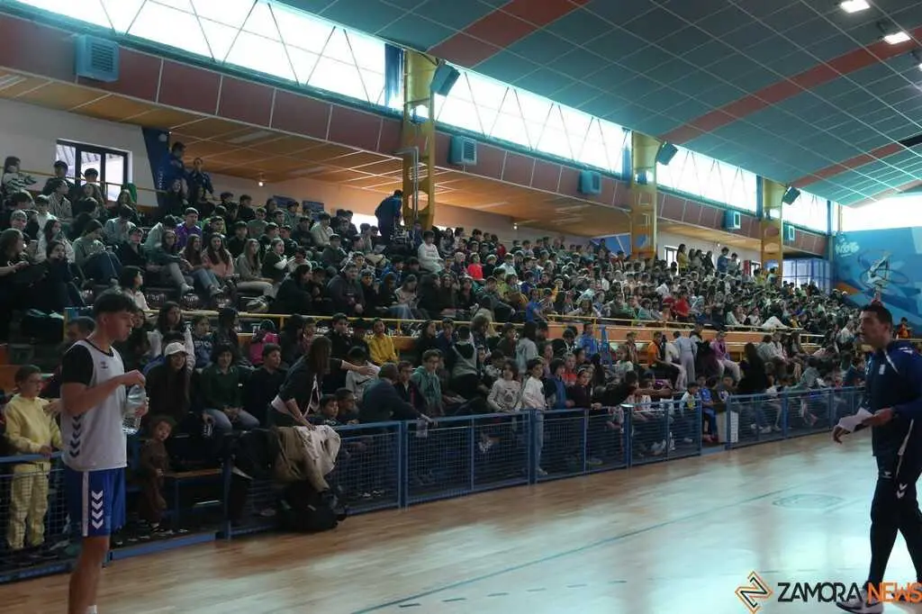 CB Zamora entrenamiento a puertas abiertas _2