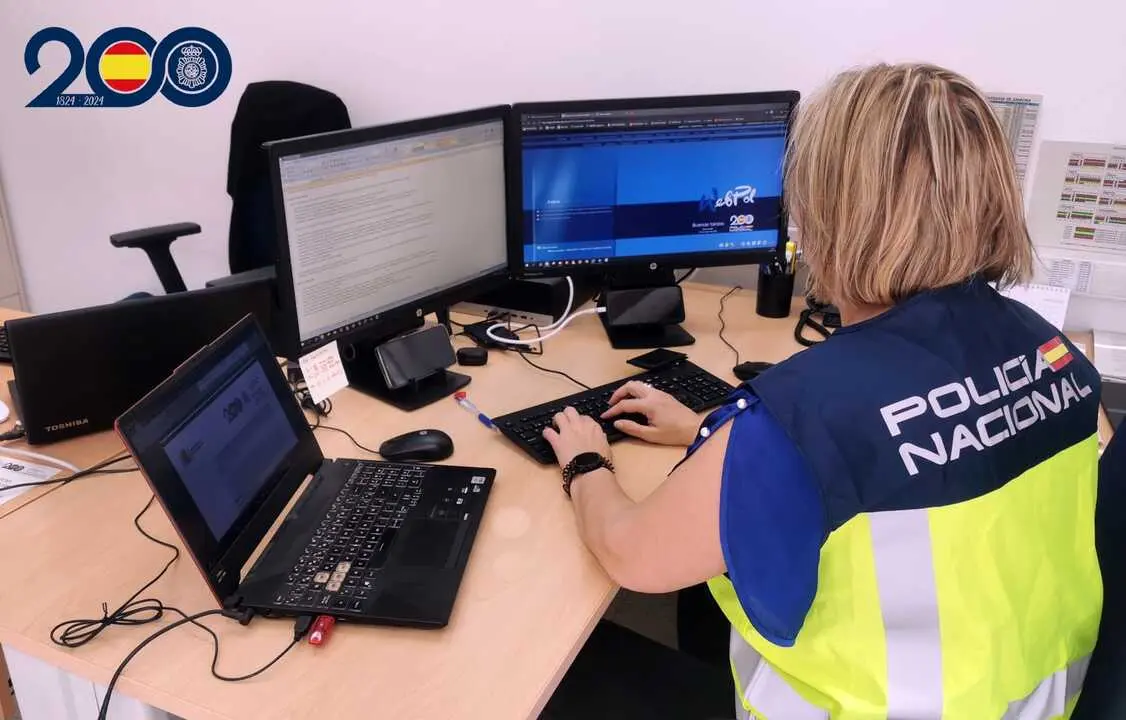 Polic&iacute;a Nacional