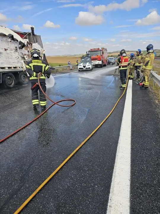 colisi&oacute;n de dos camiones  (3)