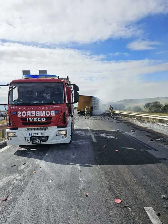colisi&oacute;n de dos camiones  (9)