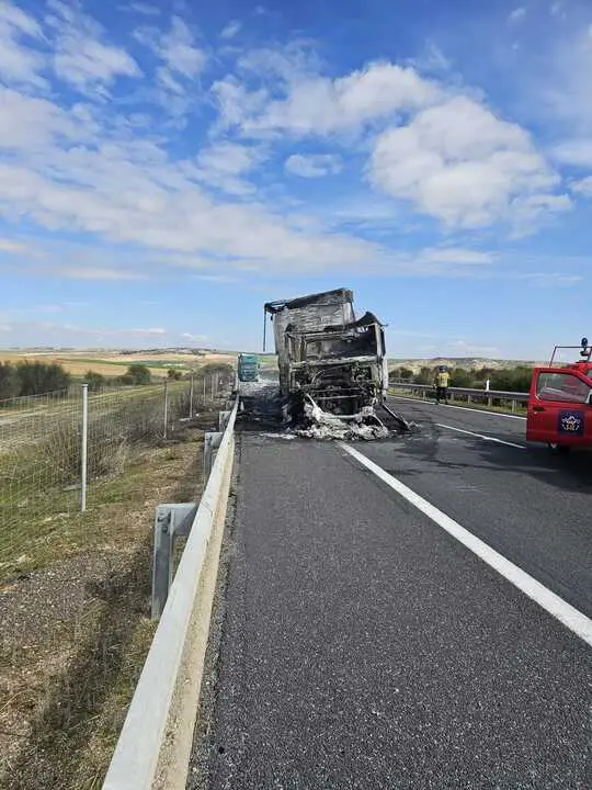 colisi&oacute;n de dos camiones  (11)