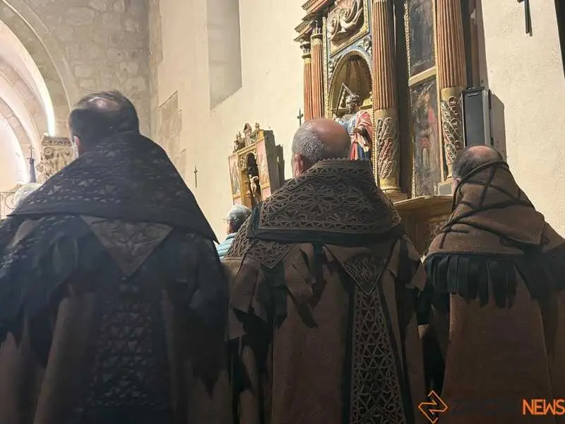 entrada nuevos hermanos Capas Pardas 