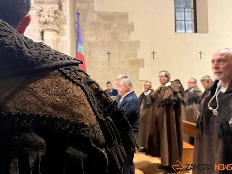 entrada nuevos hermanos Capas Pardas _4