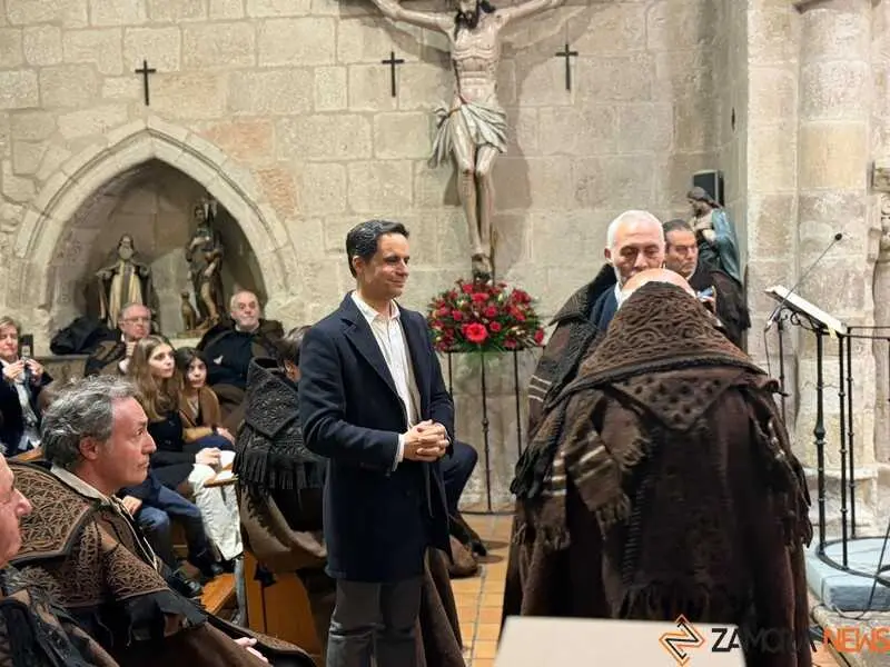 entrada nuevos hermanos Capas Pardas _13