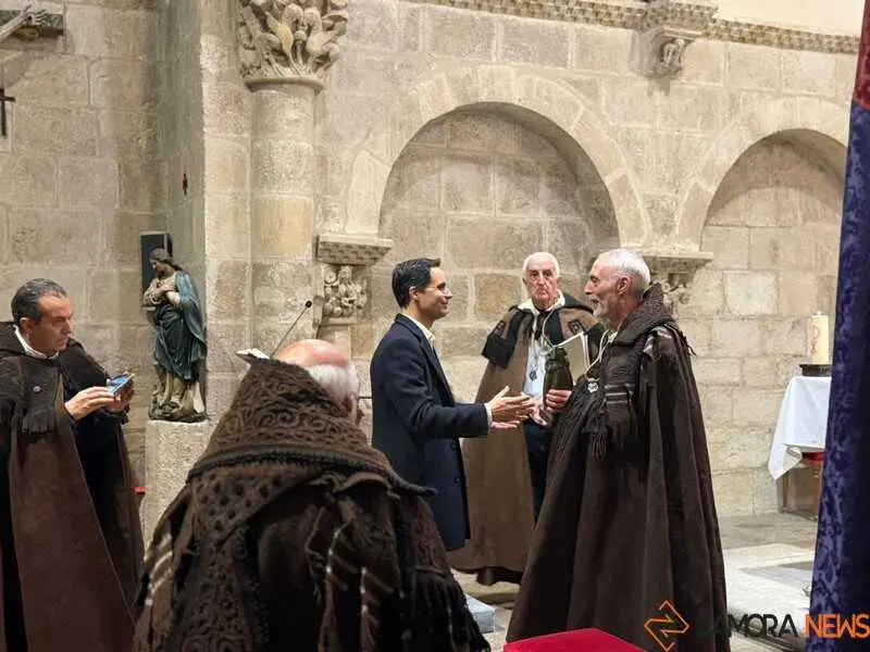 entrada nuevos hermanos Capas Pardas _14