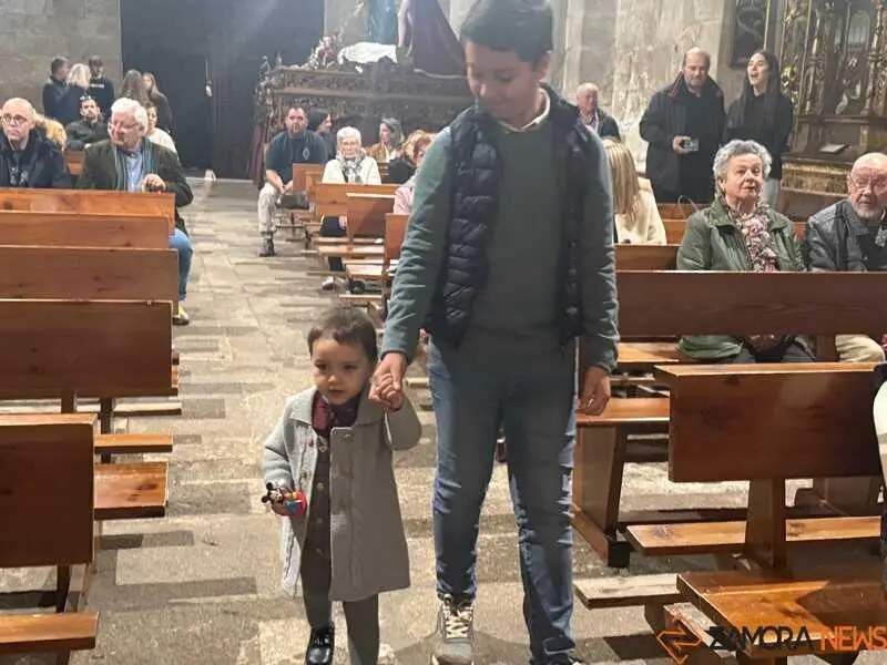 Nuevos hermanos Cofrad&iacute;a Resurrecci&oacute;n 