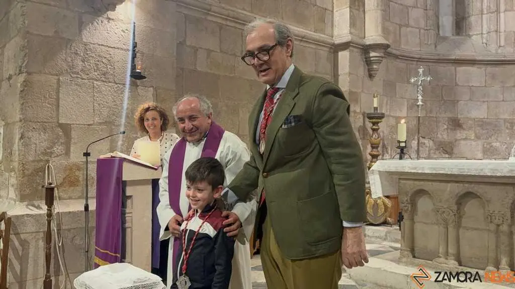 Nuevos hermanos Cofrad&iacute;a Resurrecci&oacute;n _11