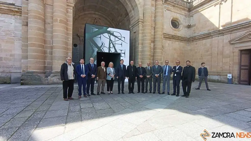 Ma&ntilde;ueco visita Las Edades del Hombre en Zamora