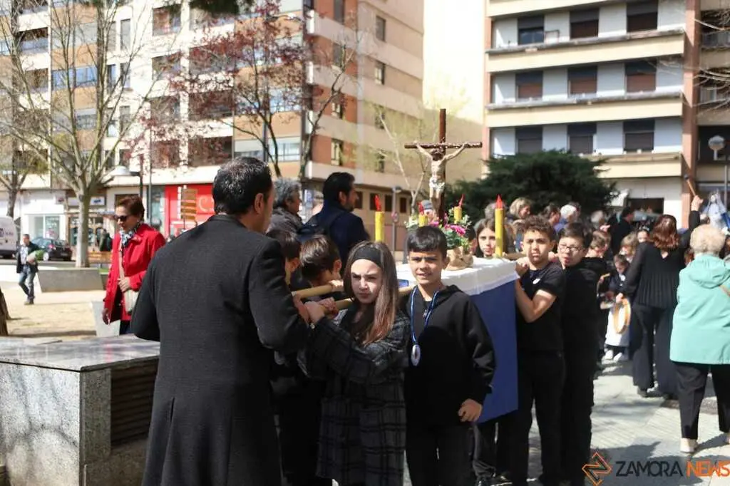   El Sagrado Coraz&oacute;n de Jes&uacute;s de Zamora celebra su propia procesi&oacute;n de Semana Santa_8