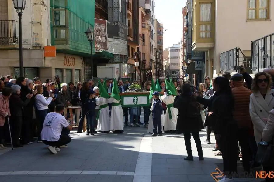 procesi&oacute;n de Semana Santa, colegio La Milagrosa_2