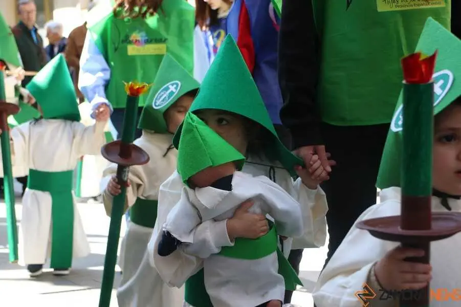 procesi&oacute;n de Semana Santa, colegio La Milagrosa_21