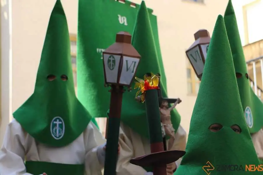 procesi&oacute;n de Semana Santa, colegio La Milagrosa_22
