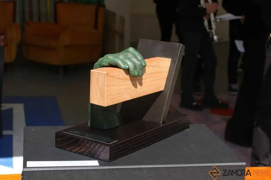  procesi&oacute;n de los alumnos del colegio Sant&iacute;sima Trinidad Amor de Dios