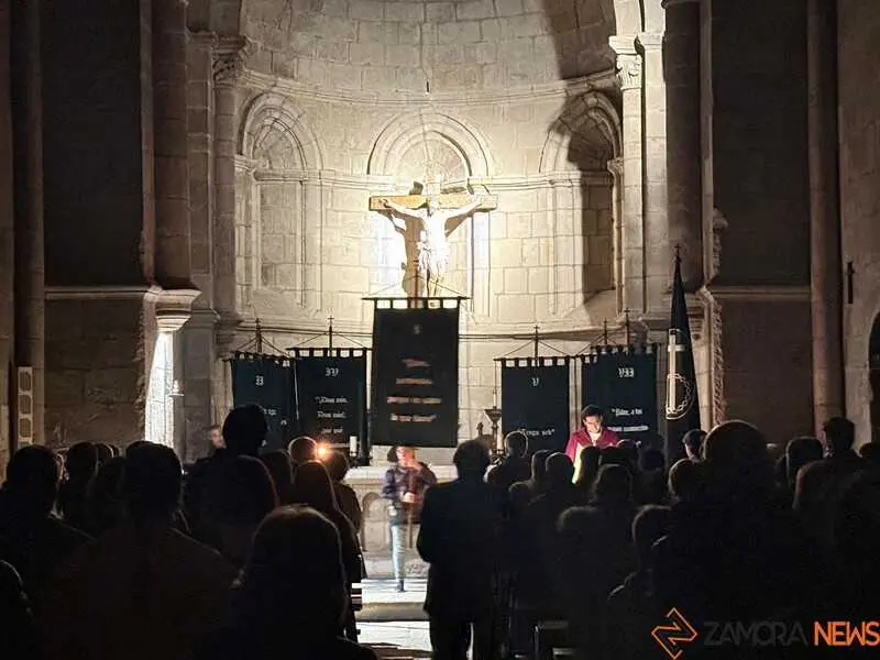 acto en la Igesia de la Horta de la cofraf&iacute;a de la siete palabras 