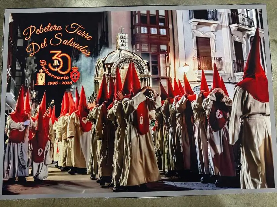 Reposteros Pebetero Torre del Salvador - imagen Yohe C&aacute;ceres