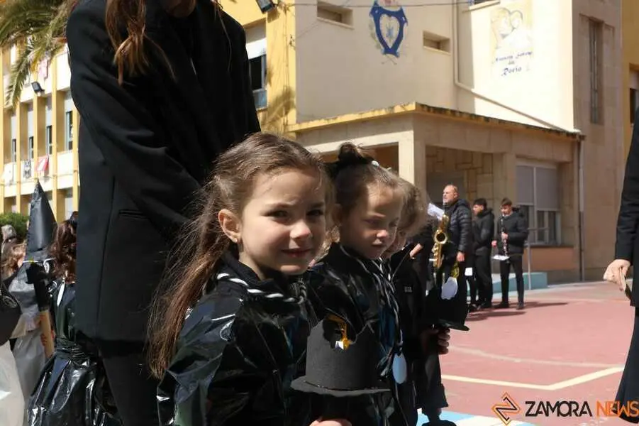 procesi&oacute;n escolar semana santa Nuestra Se&ntilde;ora del Roc&iacute;o_4