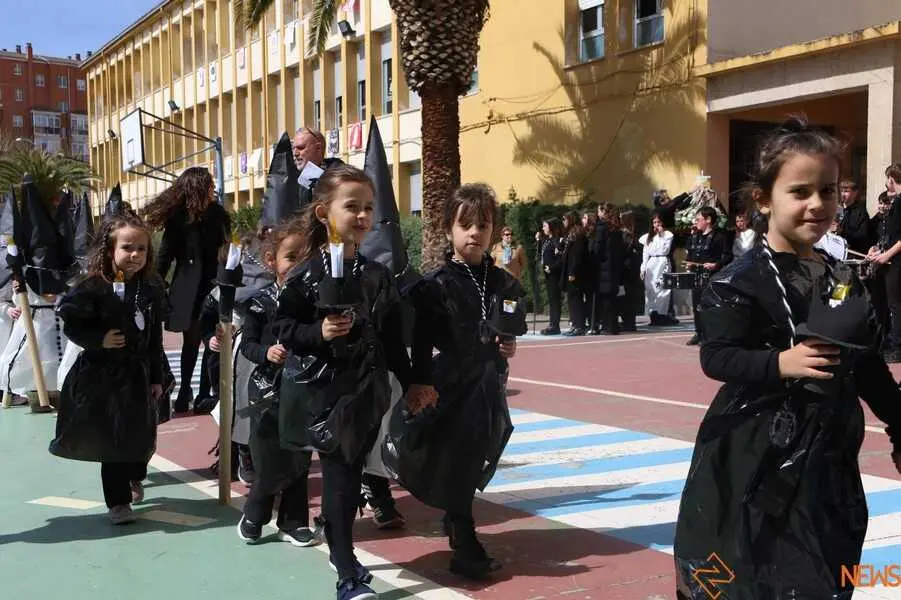 procesi&oacute;n escolar semana santa Nuestra Se&ntilde;ora del Roc&iacute;o_11
