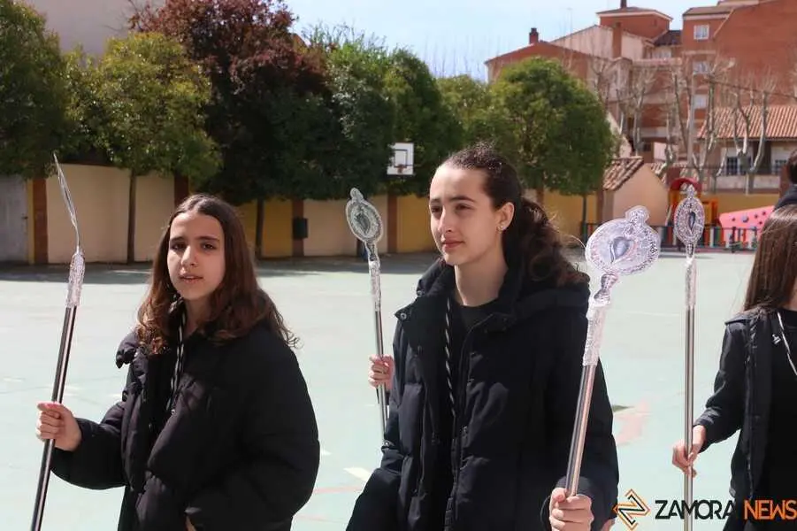 procesi&oacute;n escolar semana santa Nuestra Se&ntilde;ora del Roc&iacute;o_14