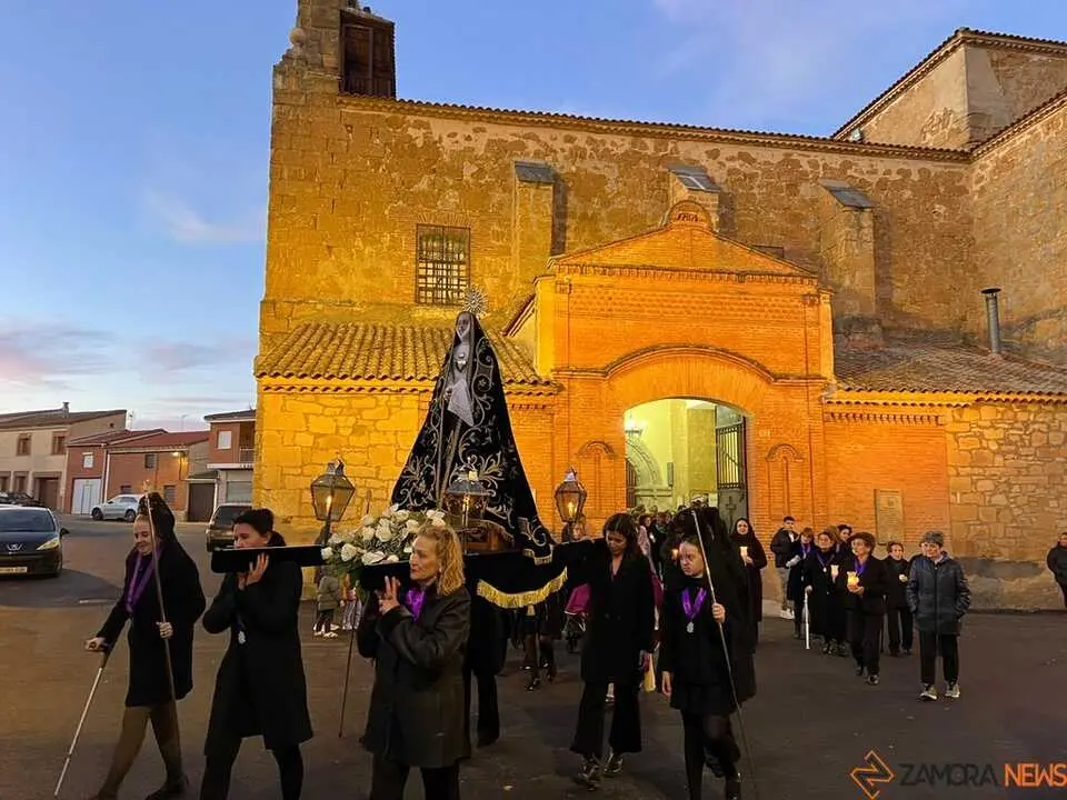 Procesi&oacute;n Viernes de Dolores Coreses_7