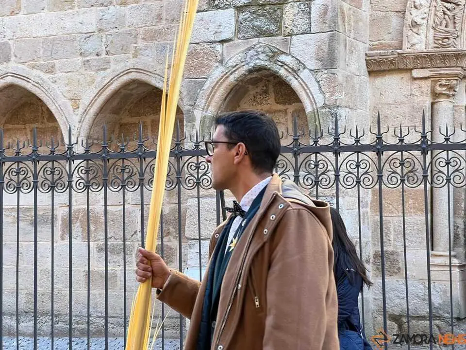 Bendici&oacute;n de palmas Obispo _12